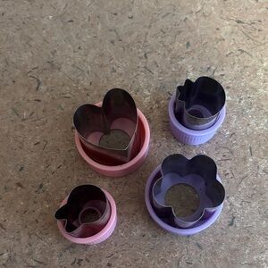 🟢10/$10 - Set of Cookie Cutters